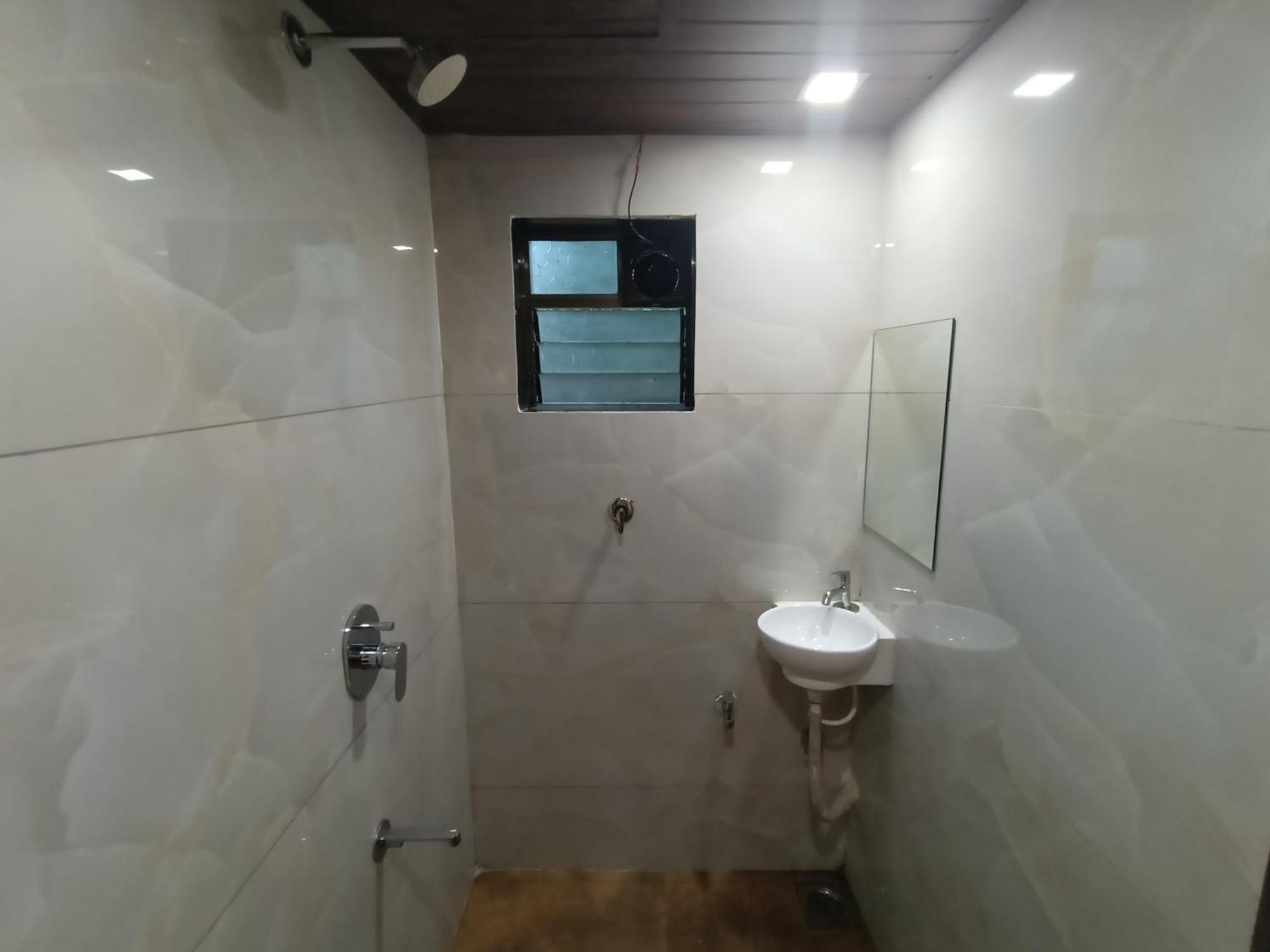 Hotel Moon Lite Residency - Marve Road Malad West Мумбаї Екстер'єр фото